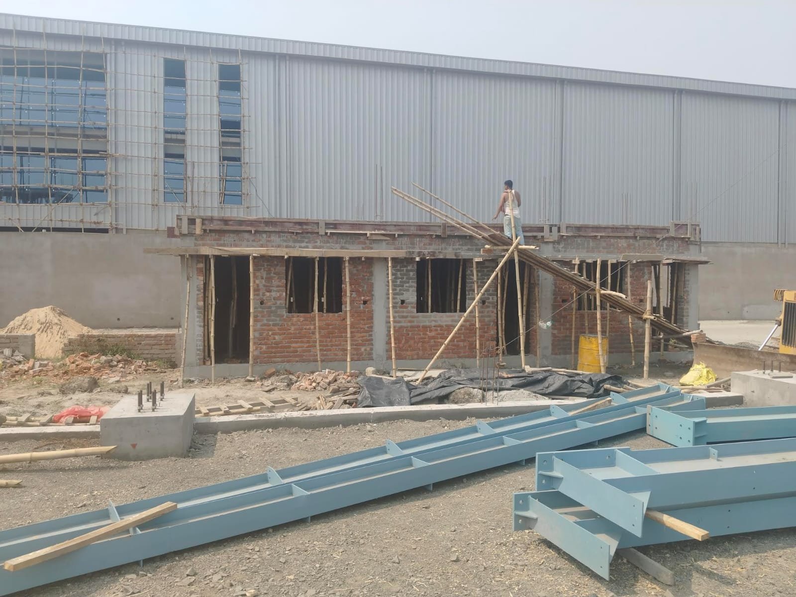 Conventional Buildings vs Pre-Engineered Buildings